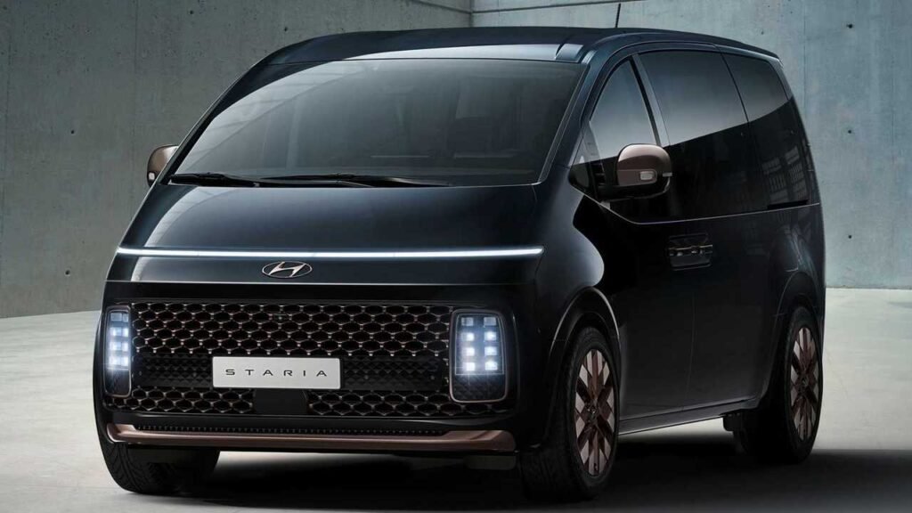 HiAce - 11 Seater